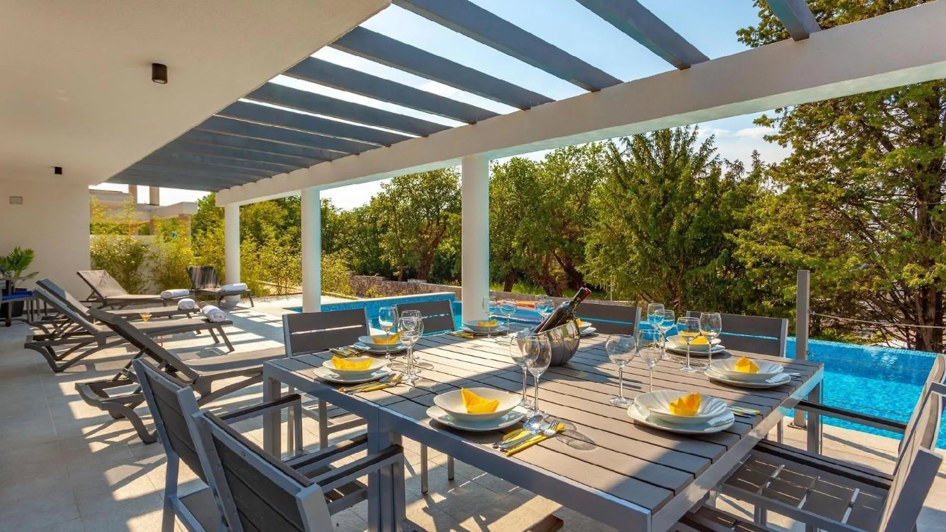 Ferienhaus In Malinska Mit Grossem Pool 0*,