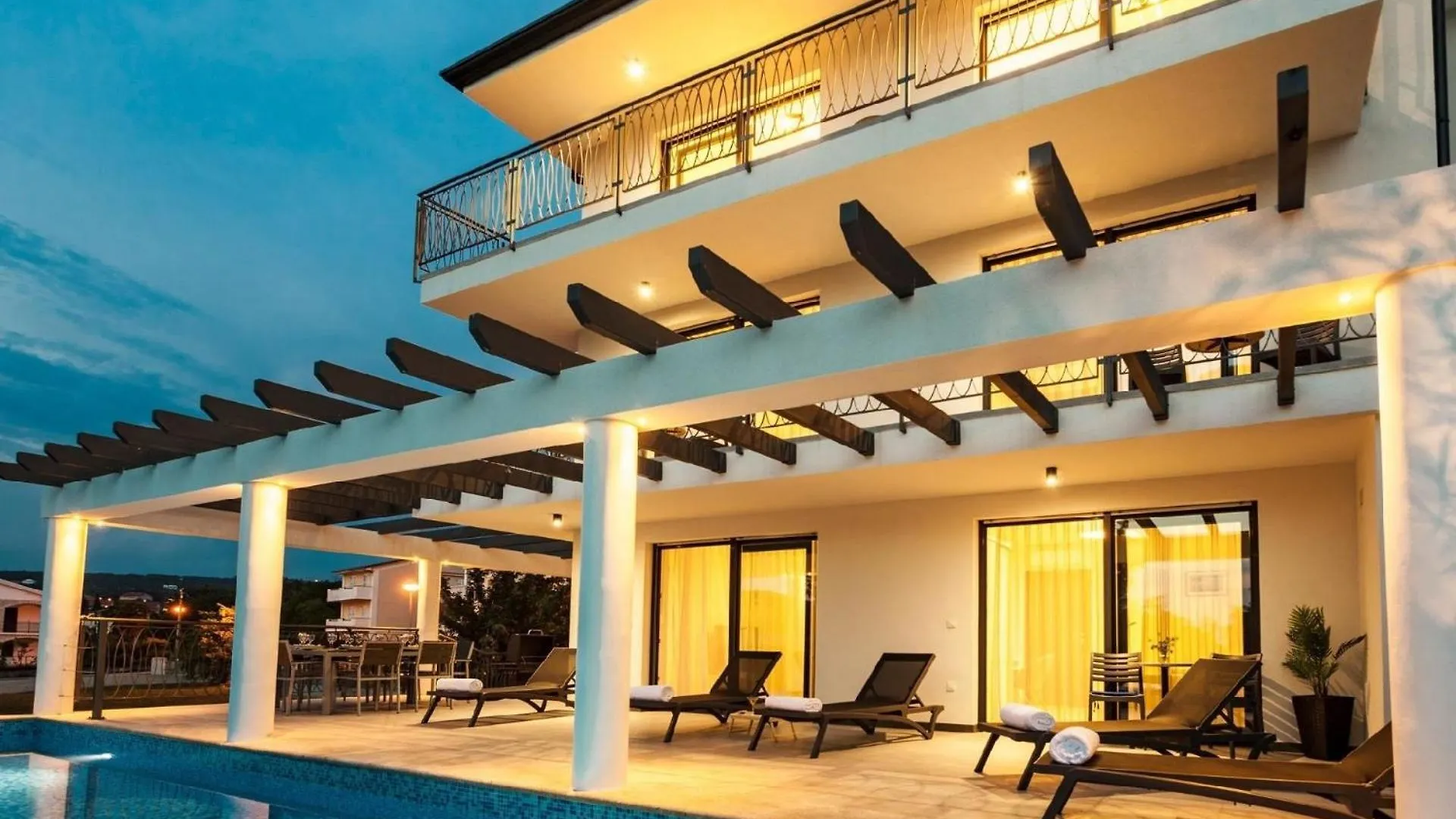 Holiday home Ferienhaus In Malinska Mit Grossem Pool